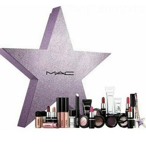 M.A.C. Stars for Days Advent Calendar Set Limited Edition